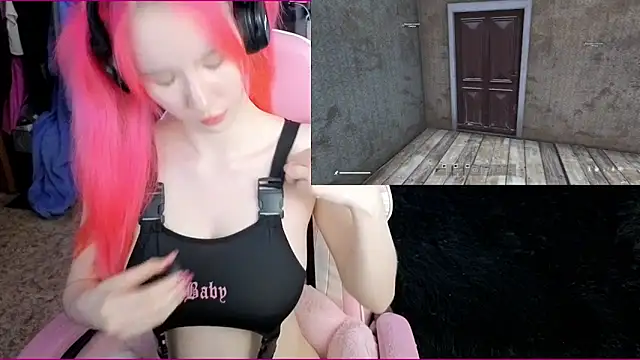 Snapshot of Maya_Viola chatting on 1, 11, 2025 Maya Viola online show from 1, 11, 2025