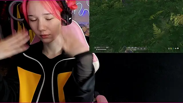 Snapshot of Maya_Viola chatting on 2, 11, 2025 Maya Viola online show from 2, 11, 2025