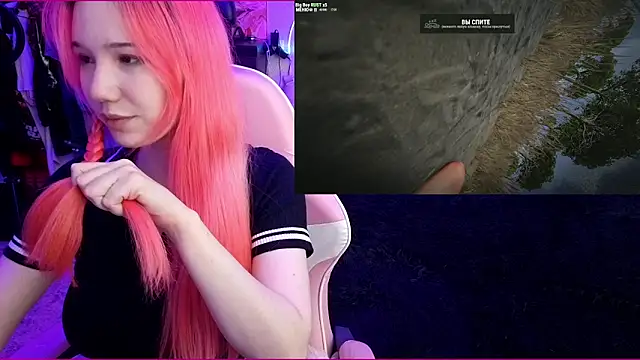 Snapshot of Maya_Viola chatting on 17, 12, 2025 Maya Viola online show from 17, 12, 2025