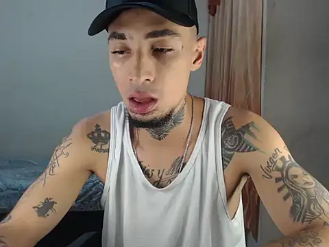 emiliano hottt online show from 19, 12, 2024