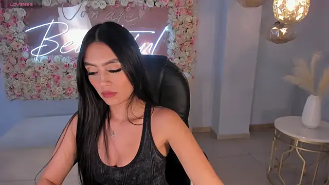 JadeEvansX online show from 23, 12, 2024