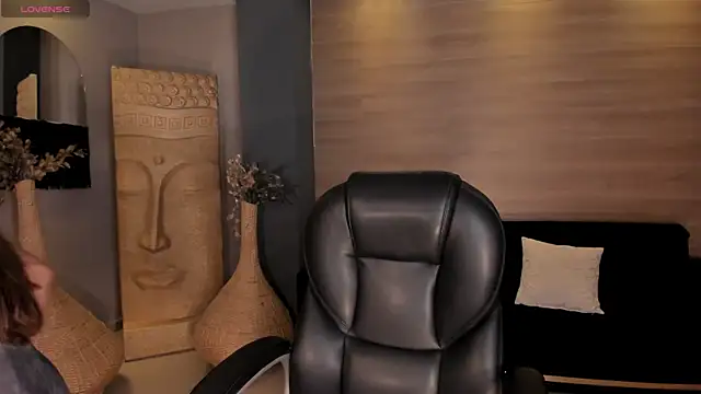 MaryLewis  online show from 22, 6, 2026