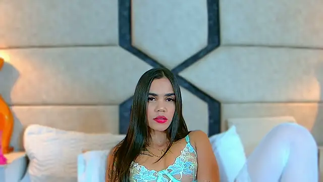 Snapshot of April_Cutee chatting on 13, 1, 2025 April Cutee online show from 13, 1, 2025