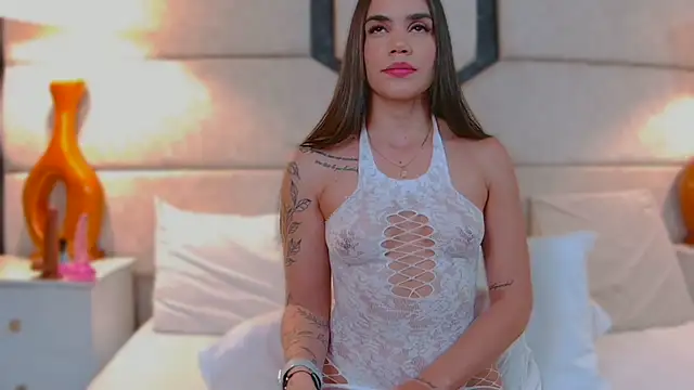 Snapshot of April_Cutee chatting on 15, 3, 2025 April Cutee online show from 15, 3, 2025