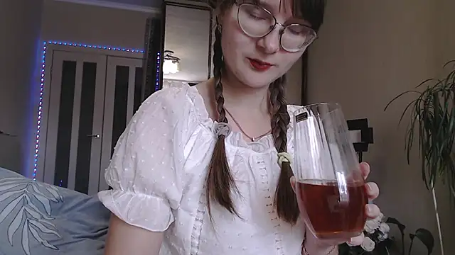 KiraGoldens online show from 30, 9, 2025