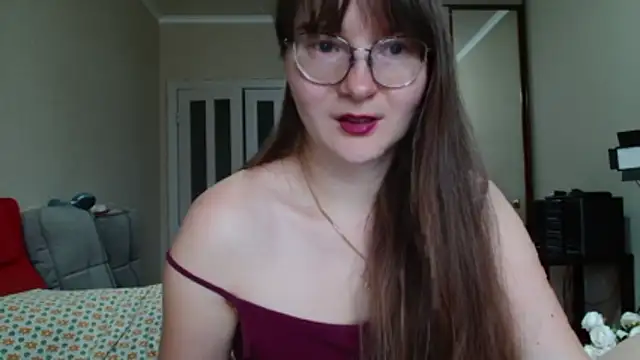 Snapshot of KiraGoldens chatting on 9, 6, 2026 KiraGoldens online show from 9, 6, 2026