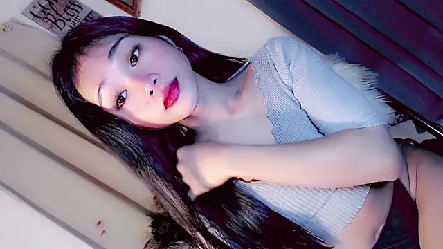 amomentoflust69 online show from 7, 2, 2026