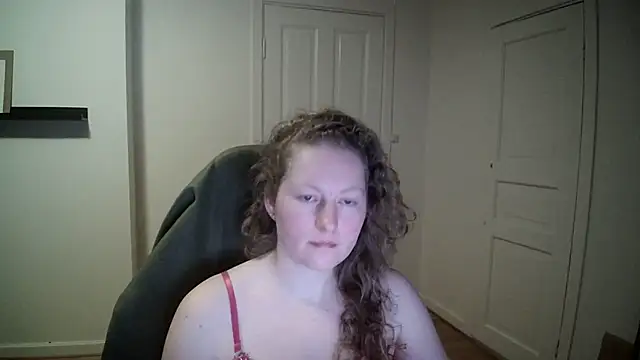 Girlnina-1995 online show from 24, 2, 2025