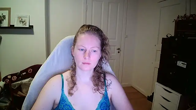 Girlnina-1995 online show from 2, 2, 2026