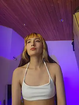 Snapshot of lola_vlad chatting on 9, 5, 2026 lola vlad online show from 9, 5, 2026
