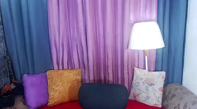 ELLIZABETHFORCUMXX online show from 28, 1, 2025