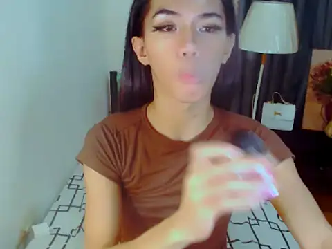 ELLIZABETHFORCUMXX online show from 14, 9, 2025