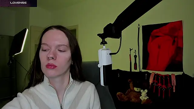 Snapshot of DivineBite chatting on 20, 3, 2026 DivineBite online show from 20, 3, 2026