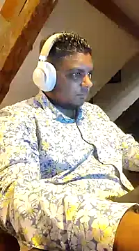 Snapshot of Bandusrilankasexymen chatting on 7, 3, 2025 Bandusrilankasexymen online show from 7, 3, 2025