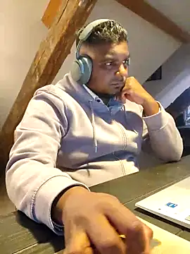 Snapshot of Bandusrilankasexymen chatting on 19, 3, 2025 Bandusrilankasexymen online show from 19, 3, 2025