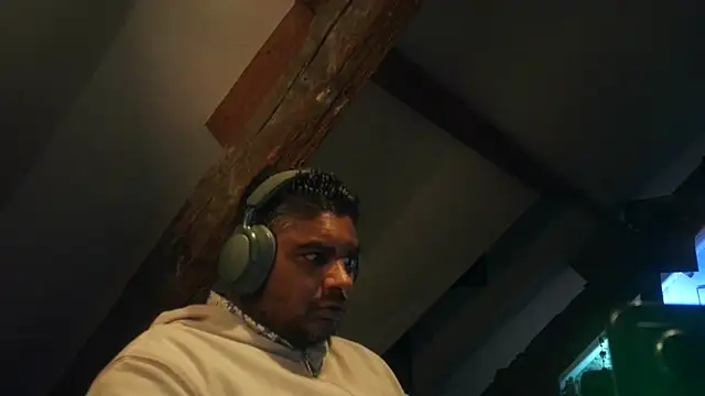 Snapshot of Bandusrilankasexymen chatting on 10, 10, 2025 Bandusrilankasexymen online show from 10, 10, 2025