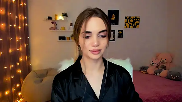 Snapshot of aPieceOfJoy chatting on 9, 12, 2024 aPieceOfJoy online show from 9, 12, 2024