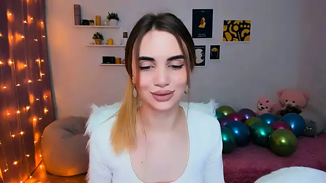 Snapshot of aPieceOfJoy chatting on 13, 2, 2025 aPieceOfJoy online show from 13, 2, 2025