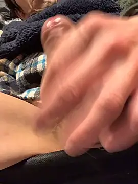 Snapshot of Senzuri_kun chatting on 21, 12, 2024 Senzuri kun online show from 21, 12, 2024