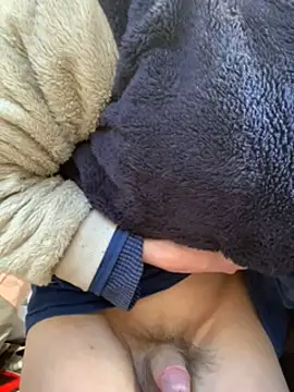 Snapshot of Senzuri_kun chatting on 19, 3, 2025 Senzuri kun online show from 19, 3, 2025