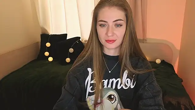 Adelyna Bird online show from 2, 12, 2025