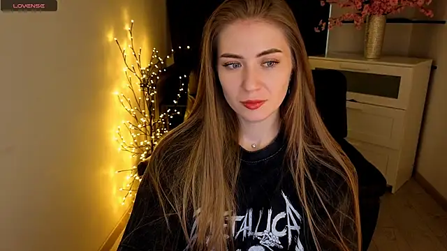 Adelyna Bird online show from 24, 4, 2026