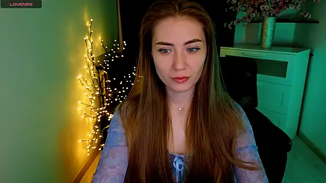 Adelyna Bird online show from 30, 4, 2026