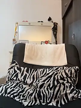 girl tatto13 online show from 16, 11, 2025