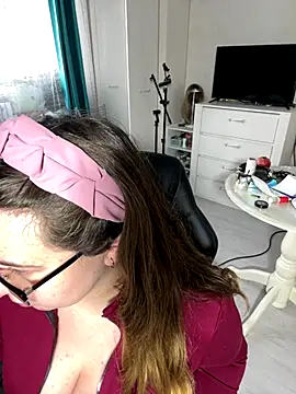 DienkaGreen online show from 12, 11, 2025