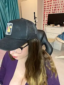 Snapshot of DienkaGreen chatting on 8, 2, 2026 DienkaGreen online show from 8, 2, 2026