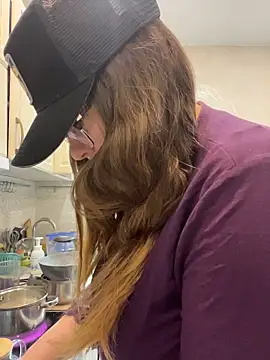 Snapshot of DienkaGreen chatting on 3, 3, 2026 DienkaGreen online show from 3, 3, 2026