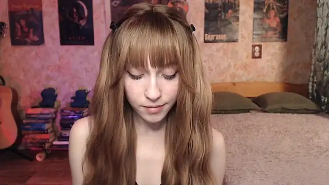 Snapshot of Friendly_Ellie chatting on 7, 2, 2026 Friendly Ellie online show from 7, 2, 2026