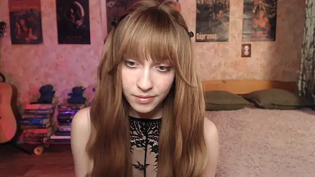 Snapshot of Friendly_Ellie chatting on 3, 3, 2026 Friendly Ellie online show from 3, 3, 2026