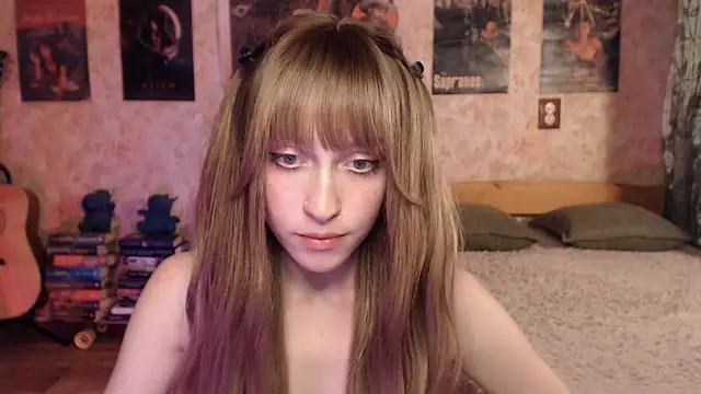 Snapshot of Friendly_Ellie chatting on 15, 6, 2026 Friendly Ellie online show from 15, 6, 2026