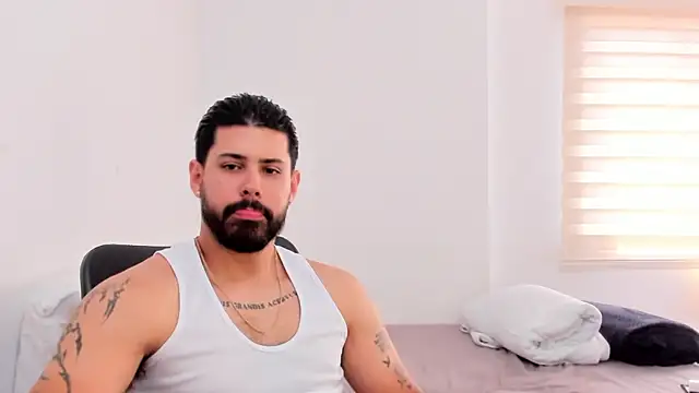 Justyn Torres online show from 10, 11, 2025