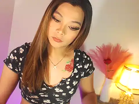 Snapshot of MajesticKitana chatting on 4, 12, 2025 MajesticKitana online show from 4, 12, 2025