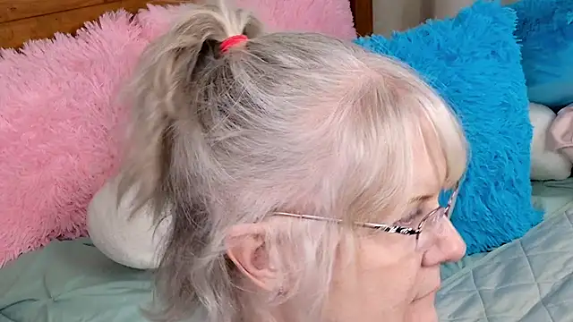 Kaitlyn Winters online show from 16, 1, 2025