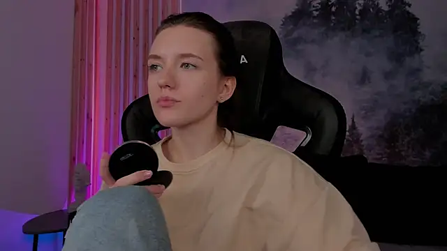 Snapshot of JennyDens chatting on 17, 12, 2024 JennyDens online show from 17, 12, 2024