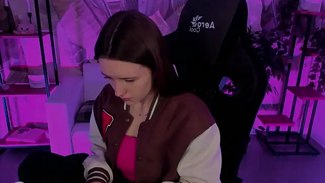 Snapshot of JennyDens chatting on 21, 12, 2024 JennyDens online show from 21, 12, 2024