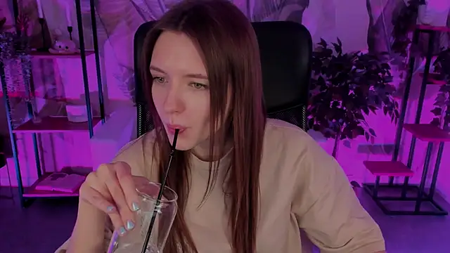 Snapshot of JennyDens chatting on 2, 1, 2025 JennyDens online show from 2, 1, 2025