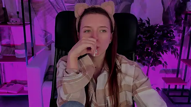 Snapshot of JennyDens chatting on 3, 1, 2025 JennyDens online show from 3, 1, 2025