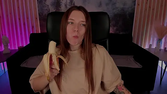 Snapshot of JennyDens chatting on 7, 3, 2025 JennyDens online show from 7, 3, 2025