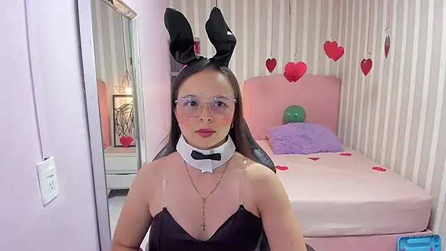 LORELAIGIVEN online show from 16, 3, 2026