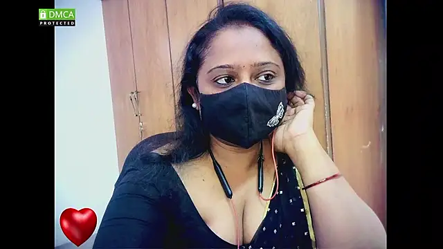 sexynayan23 online show from 7, 3, 2026