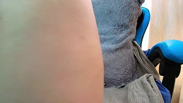 Snapshot of klylls_squirt_ chatting on 8, 2, 2026 klylls squirt online show from 8, 2, 2026