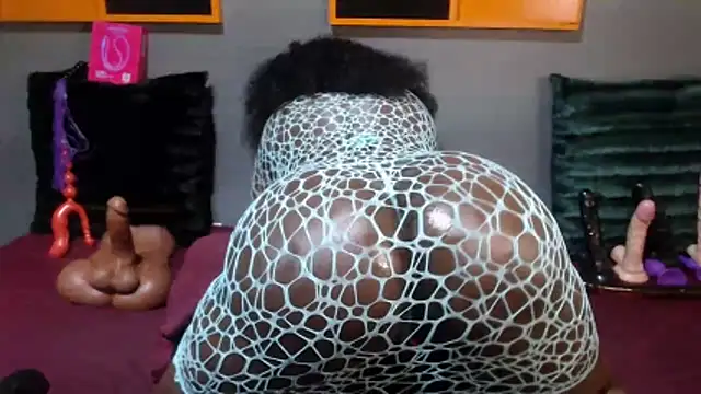 DarkNSpicy4U online show from 26, 11, 2025