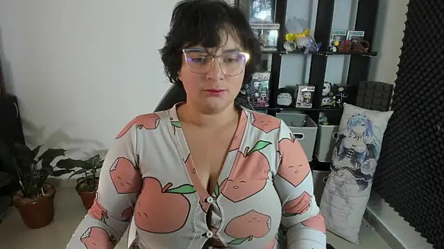 Snapshot of aika-dreams chatting on 19, 2, 2025 aika-dreams online show from 19, 2, 2025