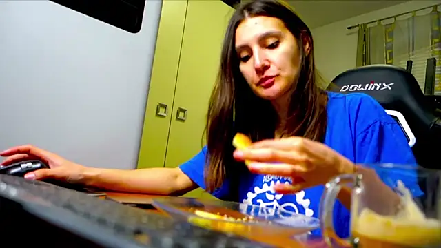 Snapshot of GodlyTheia chatting on 21, 3, 2026 GodlyTheia online show from 21, 3, 2026