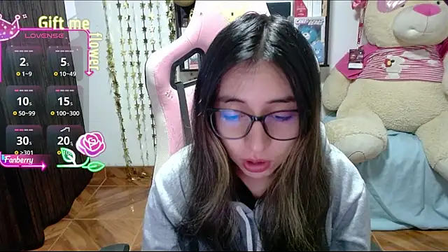 Maggie Fox3 online show from 9, 9, 2025