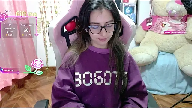 Maggie Fox3 online show from 7, 11, 2025